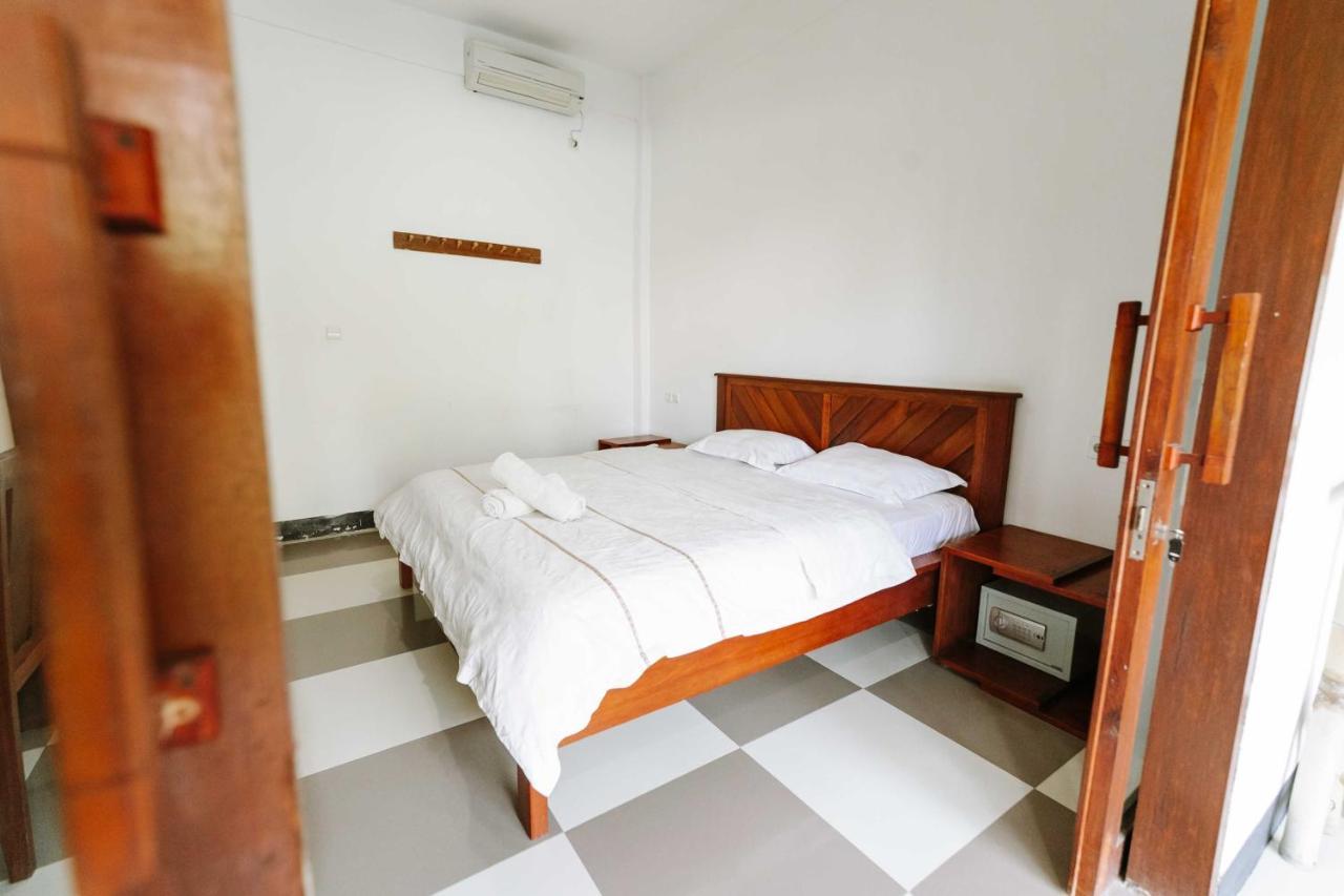 Dream Cowork Hotel Kuta  Экстерьер фото