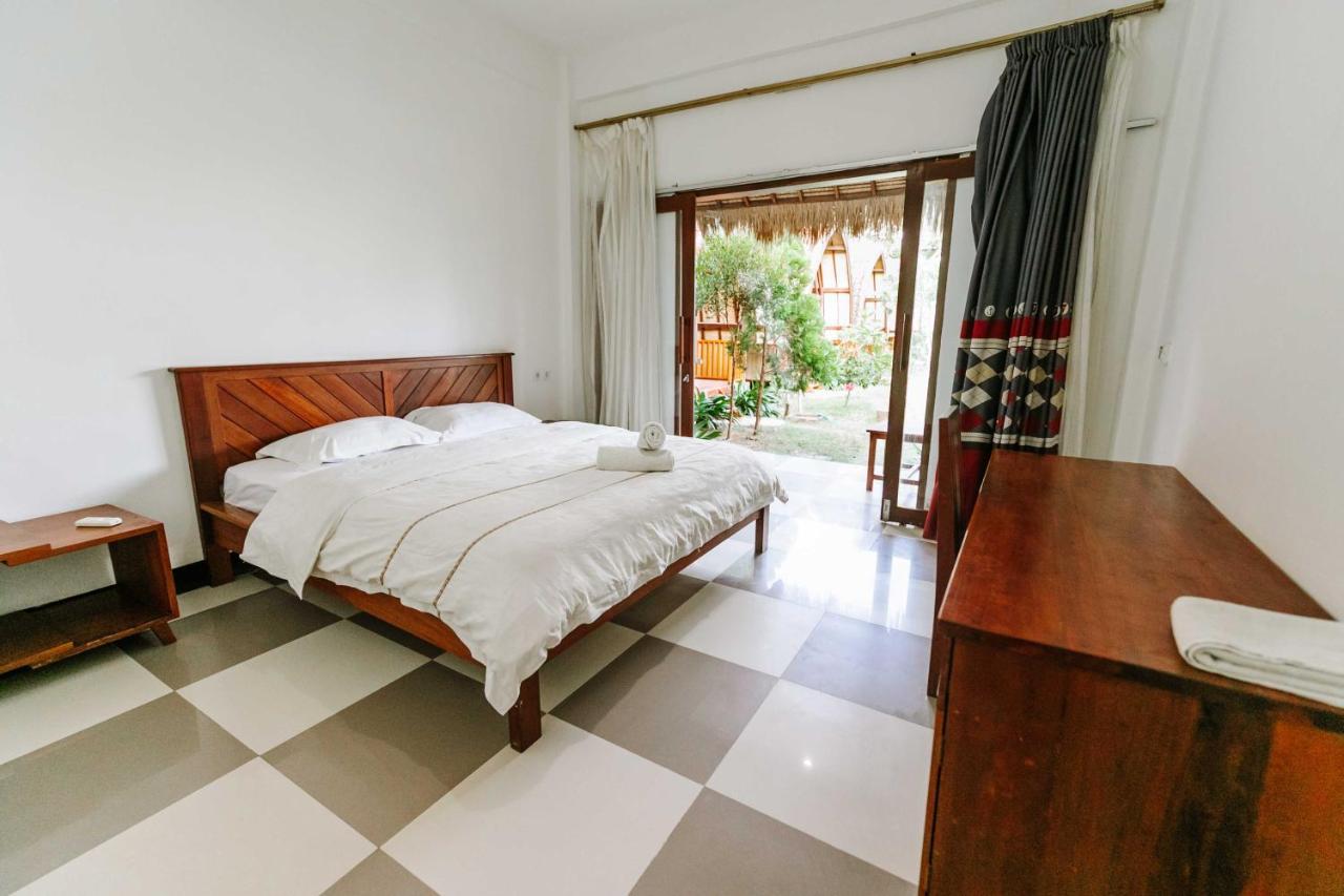Dream Cowork Hotel Kuta  Экстерьер фото