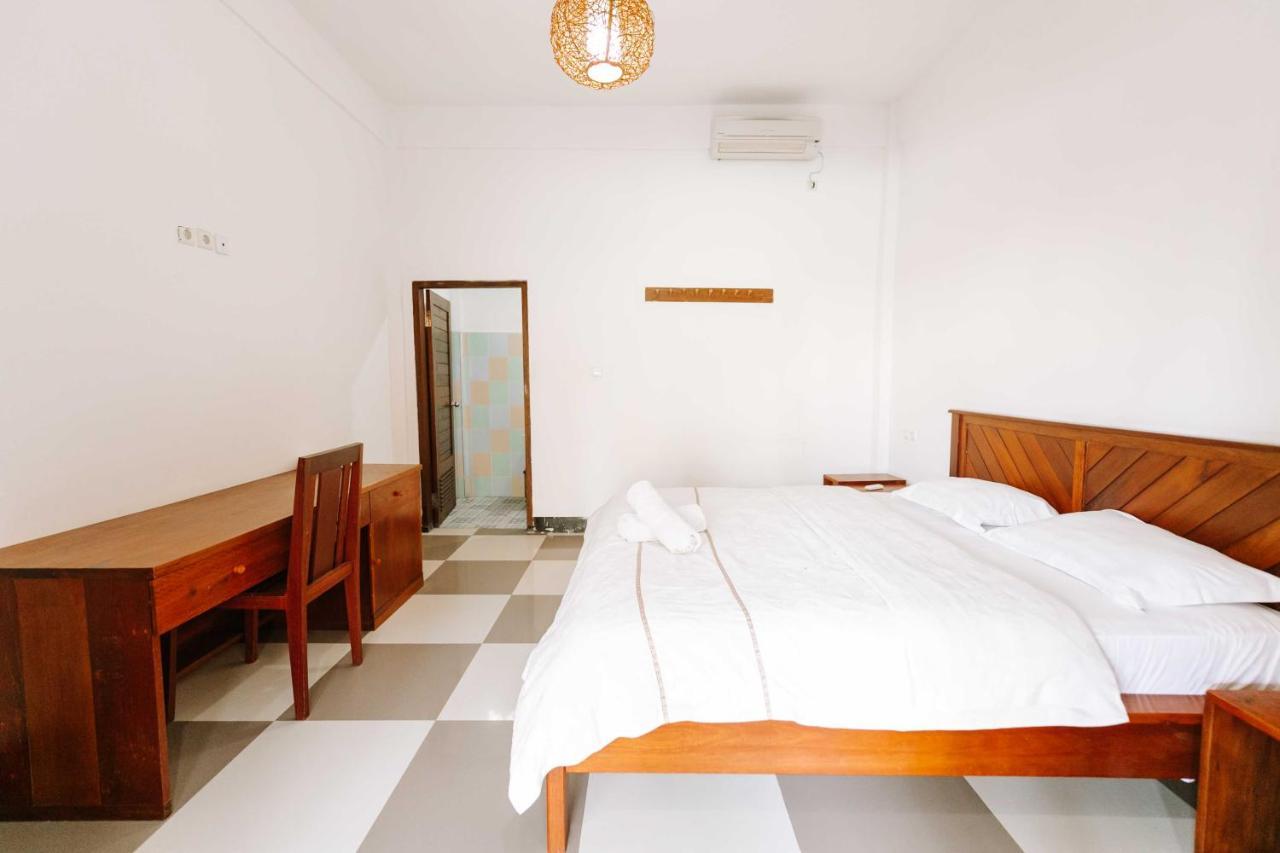 Dream Cowork Hotel Kuta  Экстерьер фото